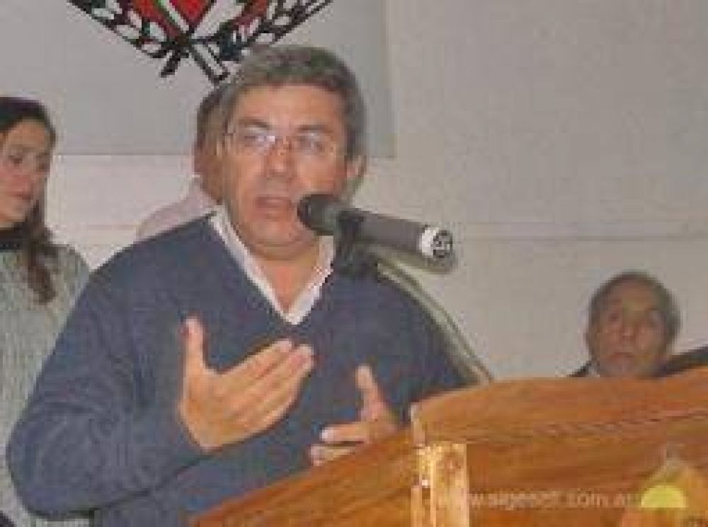 Senador Fern�ndez pregunta por el costo del voto electr�nico