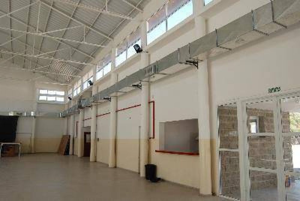  R�o Negro licita una obra que ya est� hecha en una escuela de San Antonio