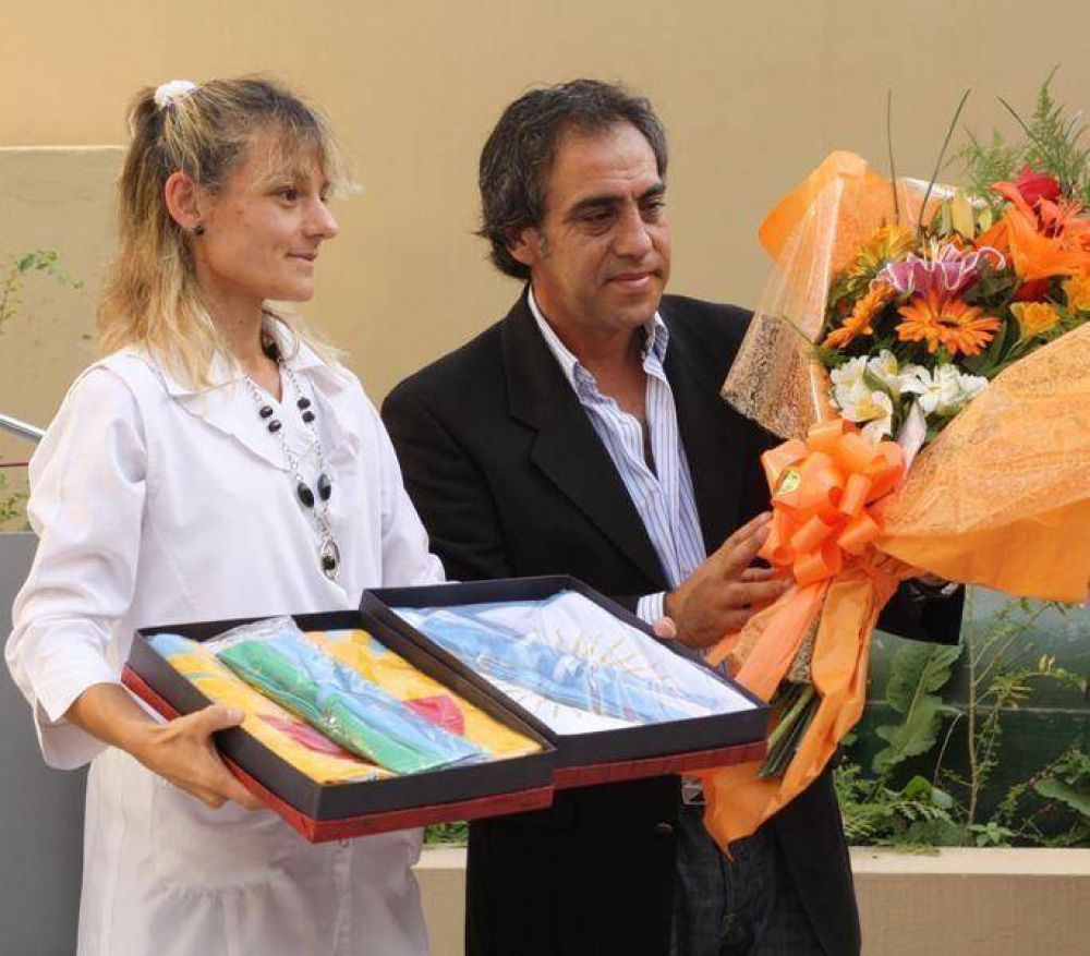 Escobar - Plan 700 escuelas SANDRO GUZMAN INAUGUR� EL CICLO LECTIVO EN LA NUEVA ESCUELA PRIMARIA N� 35 DE GARIN