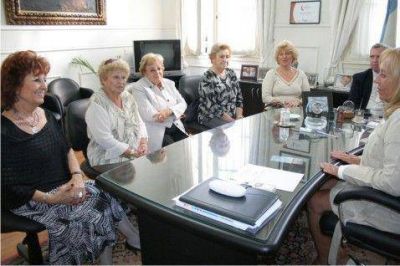 La Intendente recibi� a autoridades de La Liga de Madres de Familia