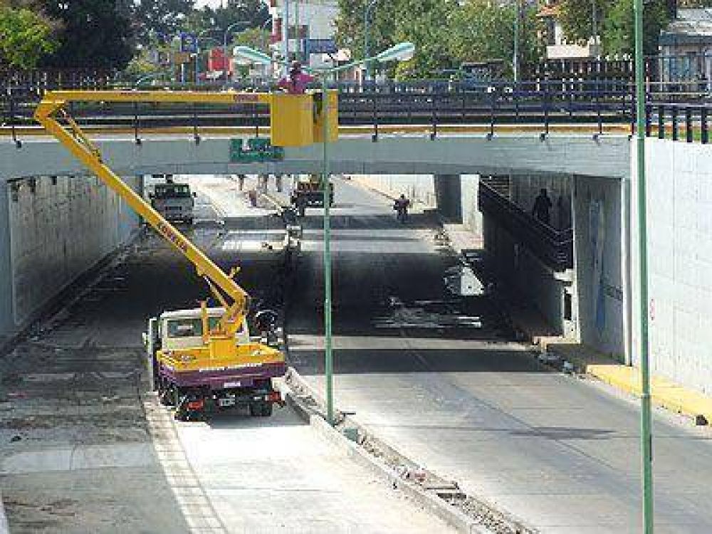 LOMAS | OBRAS P�BLICAS El mi�rcoles quedar� habilitado el paso bajo nivel de Temperley