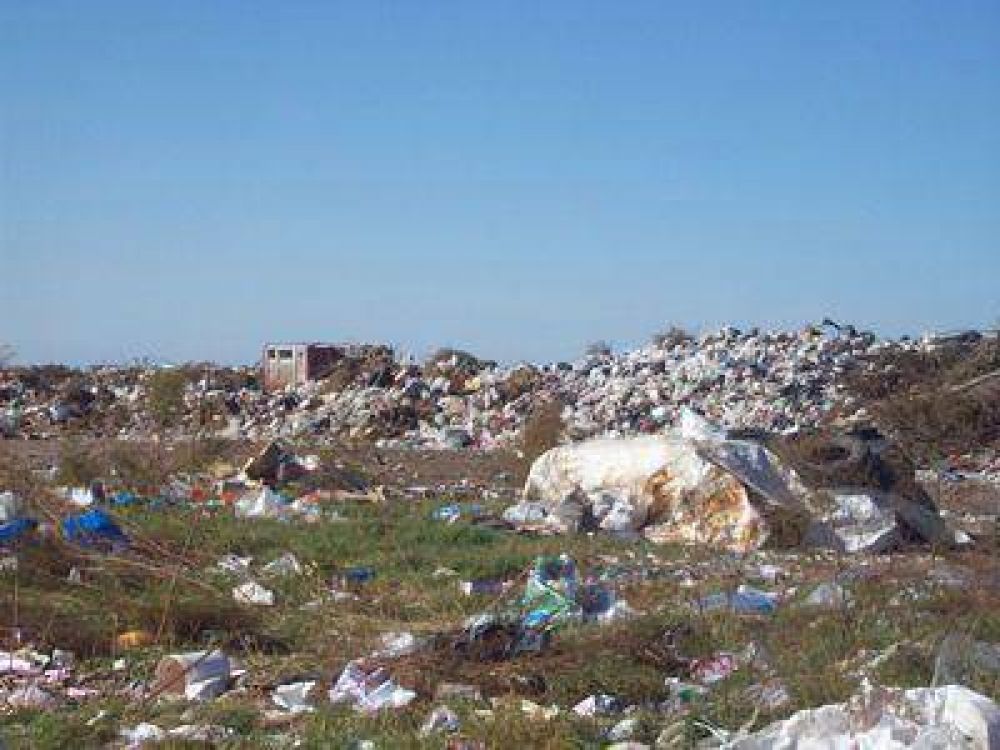 Residuos: Crecen los basurales improvisados  en tanto urge liquidar el actual basural a cielo abierto