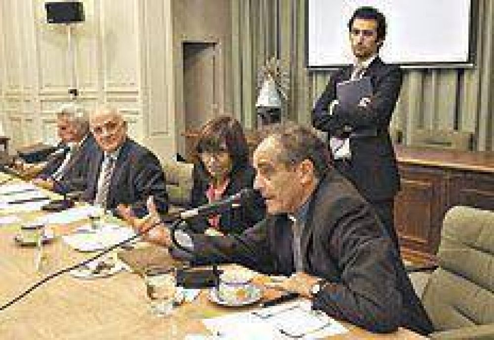 El documento que al final abort�