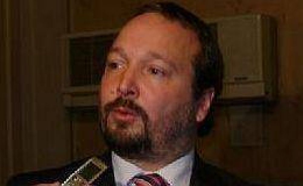 Sabbatella dice que no dar� qu�rum para derogar el DNU por reservas