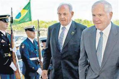 EE.UU. y Brasil estrechan sus lazos con un acuerdo militar