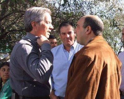 El s�bado, en el Sindicato de Qu�micos  M�s de 550 personas junto a Felipe Sol� y Gustavo Trindade en Pilar