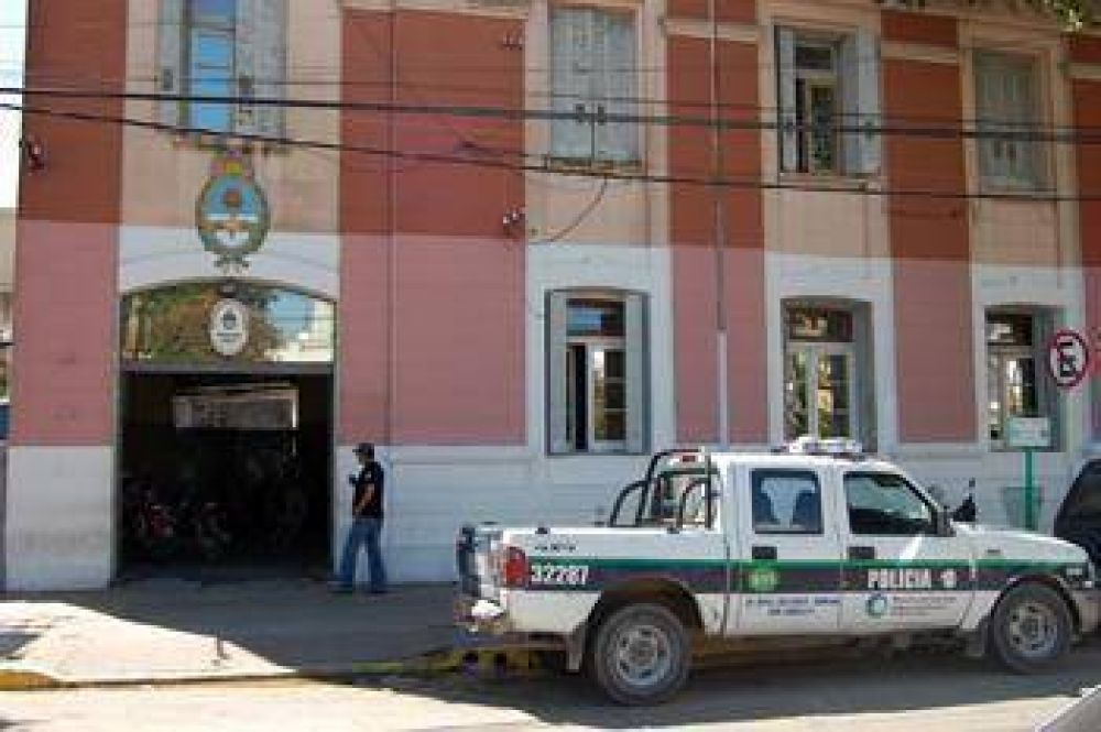 Para cada cuadr�cula Los m�viles policiales tienen nuevos tel�fonos para urgencias