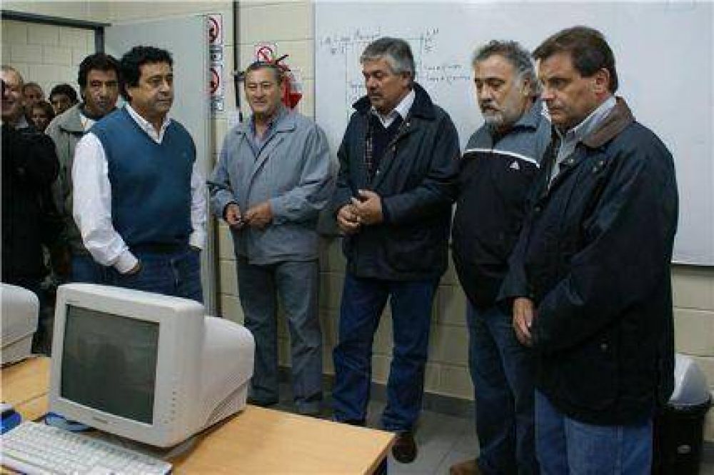 Luis Botempo visit� la escuela de formaci�n de la UOCRA marplatense