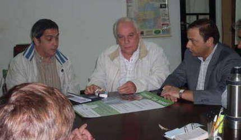 Gerente de la Superintendencia de Salud se reuni� con concejales