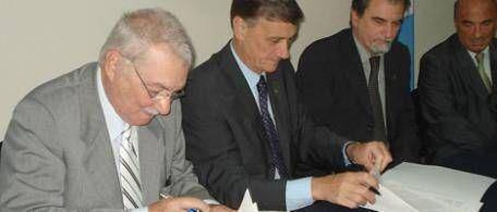 Binner present� Agroactiva 2010 y pidi� por el campo