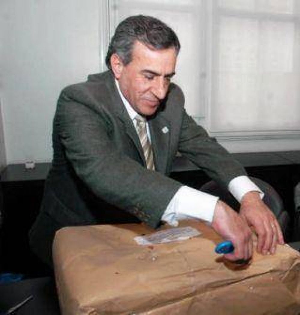 Cariglino profundiza su acuerdo entre las sombras con De Narv�ez