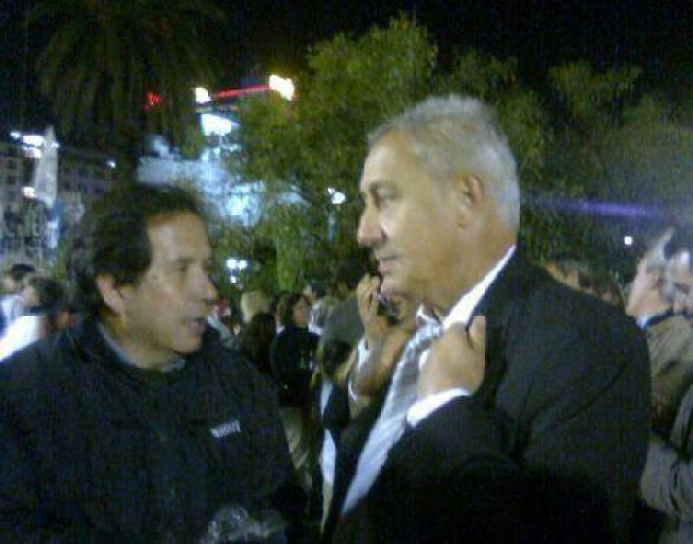 El PJ Luj�n particip� en la marcha a favor de la Ley de Medios