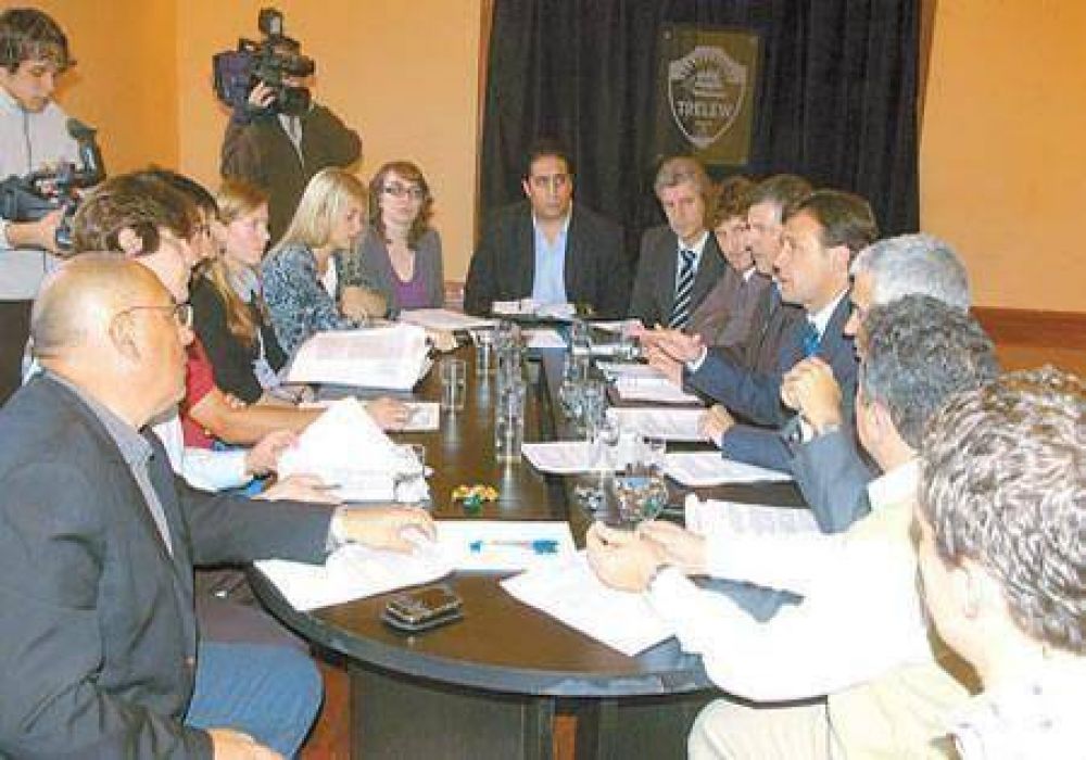 Cinco intendentes reunidos por la planta de residuos s�lidos