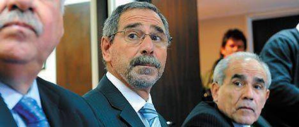 Kirchner oper� en la Justicia para posponer la detenci�n de Jaime