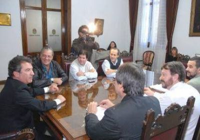 Calificaron de positiva la reuni�n entre la Federaci�n de la Carne y autoridades gubernamentales