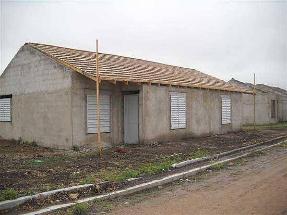 Vivienda y Municipio firman acuerdo para terminar el barrio ACUPO III  