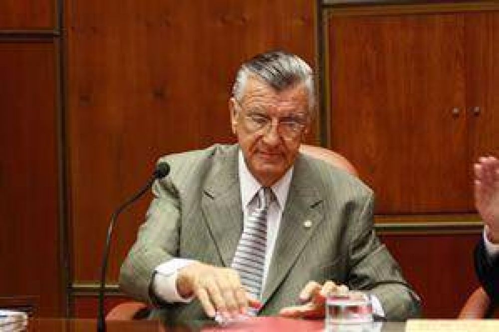 Jos� Luis Gioja: "El Justicialismo se est� reorganizando y empezando a discutir cosas importantes"