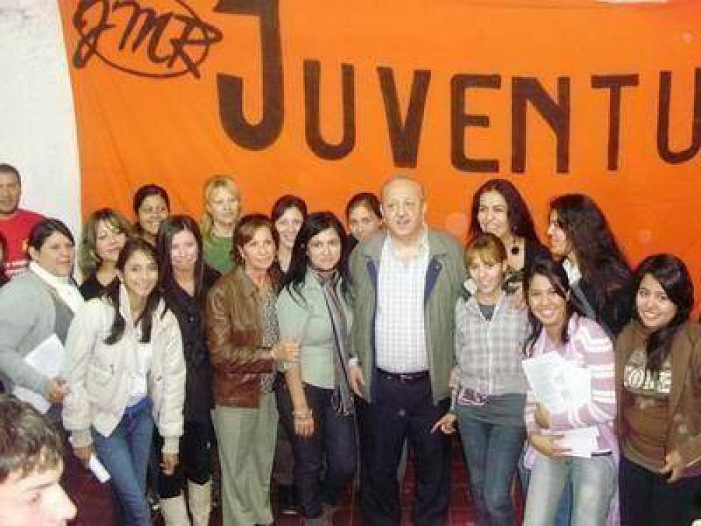 Los renovadores lanzaron la campa�a en Capital