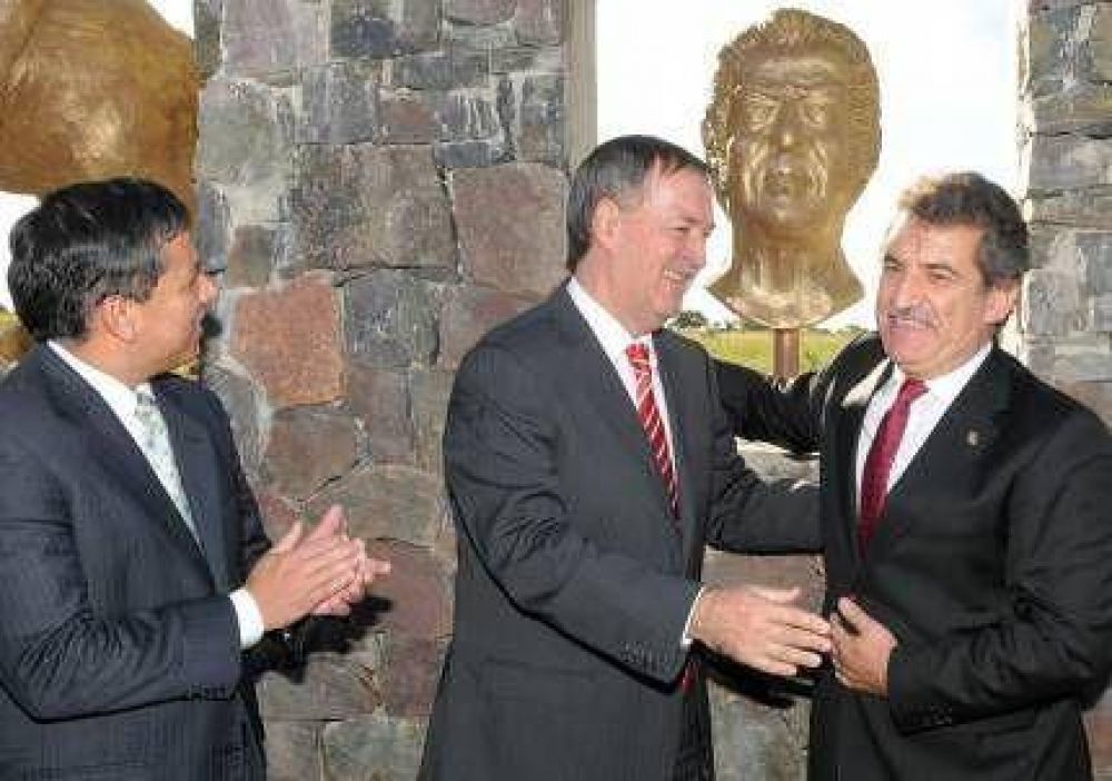 Realizaron un emotivo homenaje a Pancho Ram�rez en C�rdoba