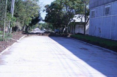 Calles Mart�n Rodr�guez, Del Pino y Liniers: El Municipio contin�a con las obras de pavimentaci�n en el casco urbano