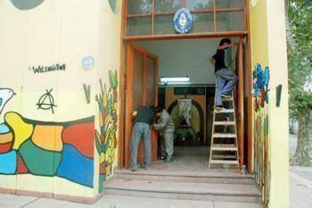 El Grupo de Boy Scouts dej� a nuevo la Escuela 3