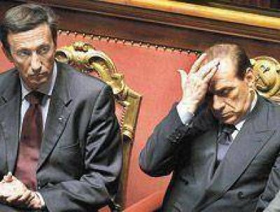 La alianza de Berlusconi atraviesa una crisis