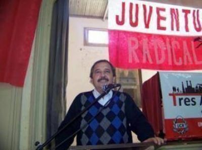Ricardo Alfons�n vaticin� un triunfo radical en el 2001