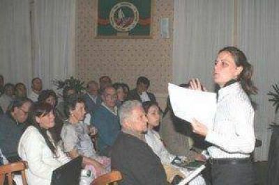 Gran cantidad de vecinos en la primera reuni�n del a�o Avanza el plan estrat�gico de San Fernando