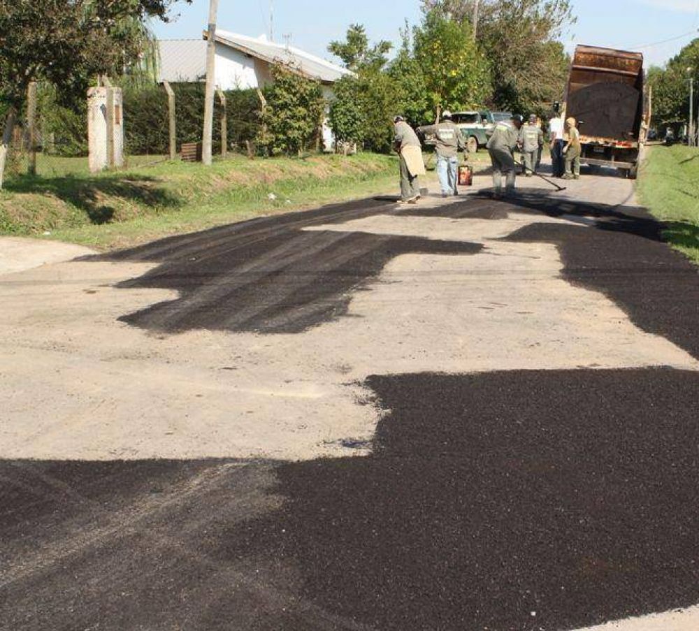 REPARACI�N DE CALLES EN GARIN Y BACHEO EN LOMA VERDE