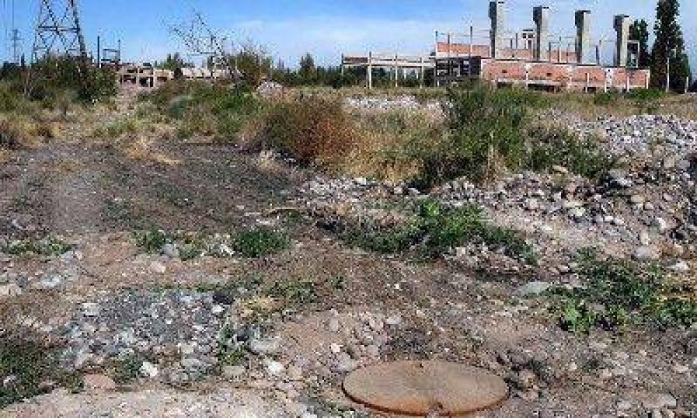 Derrame de mercurio: Irrigaci�n teme que el problema persista