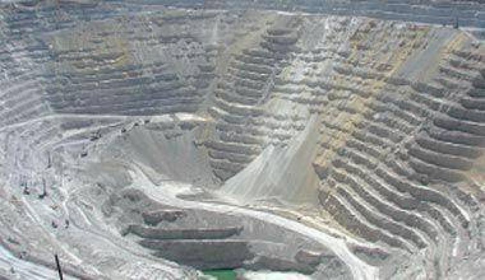 Pol�mica por distribuci�n de fondos mineros