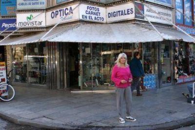 Comerciantes de la vieja Terminal que sufren una fuerte ca�da en las ventas decidieron cerrar