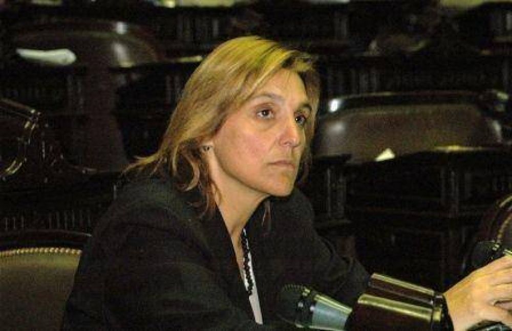 "Lo lamento por Tettamanti, pero si no puede ser full time, tiene que renunciar"