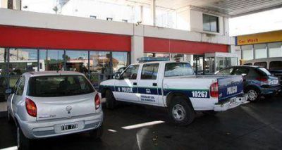 Asalto en una estaci�n de servicio: Se llevan entre 30 y 40 mil pesos