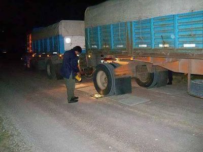 Detectan tres camiones con mas de 15 mil kilos de exceso de carga