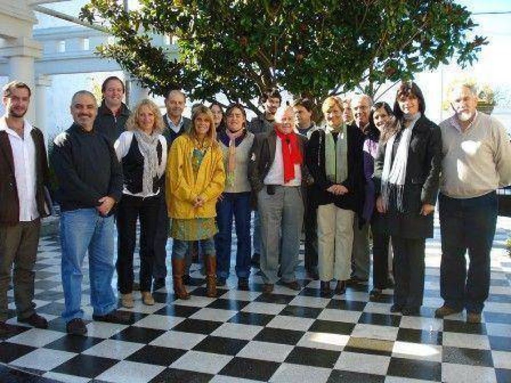 Olavarr�a en la reuni�n de los representantes de la Regi�n de las Sierras y el Atl�ntico Sur