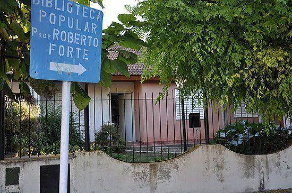 Roban dinero y un scanner de la biblioteca del Barrio Ceco