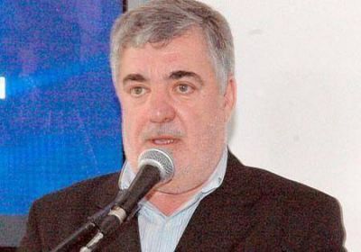Firman acuerdo para las cloacas en Playa Uni�n
