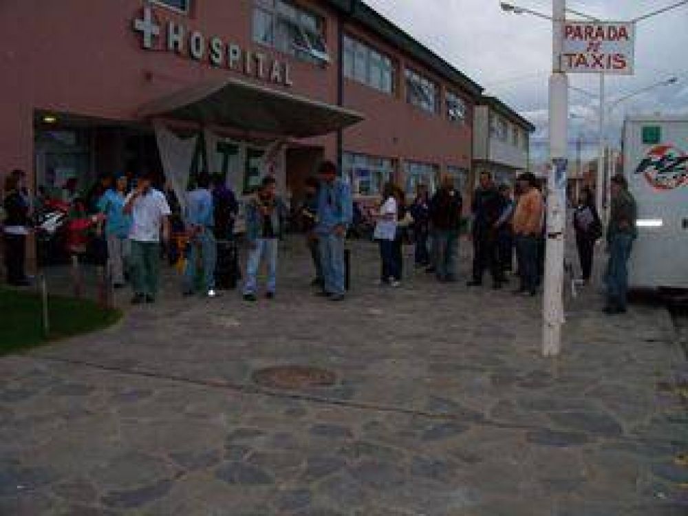 El Hospital Zonal contin�a con paro de actividades