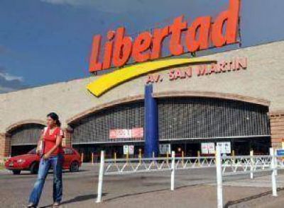 Carrefour invirti� $ 9 millones en su tercer h�per en Mendoza