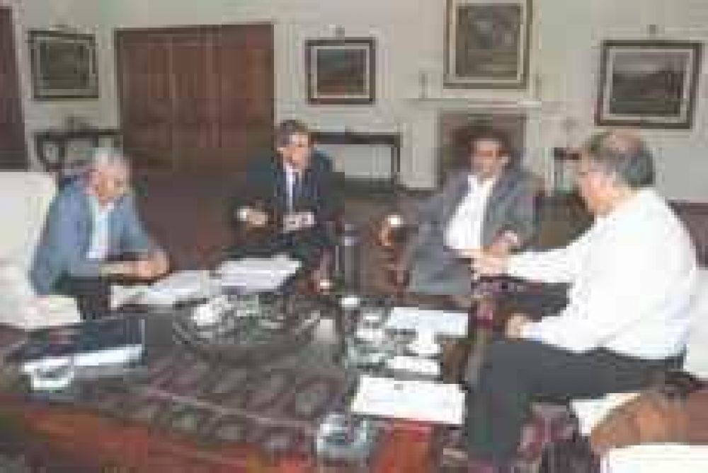 El Gobernador recibi� al presidente de Agroandina