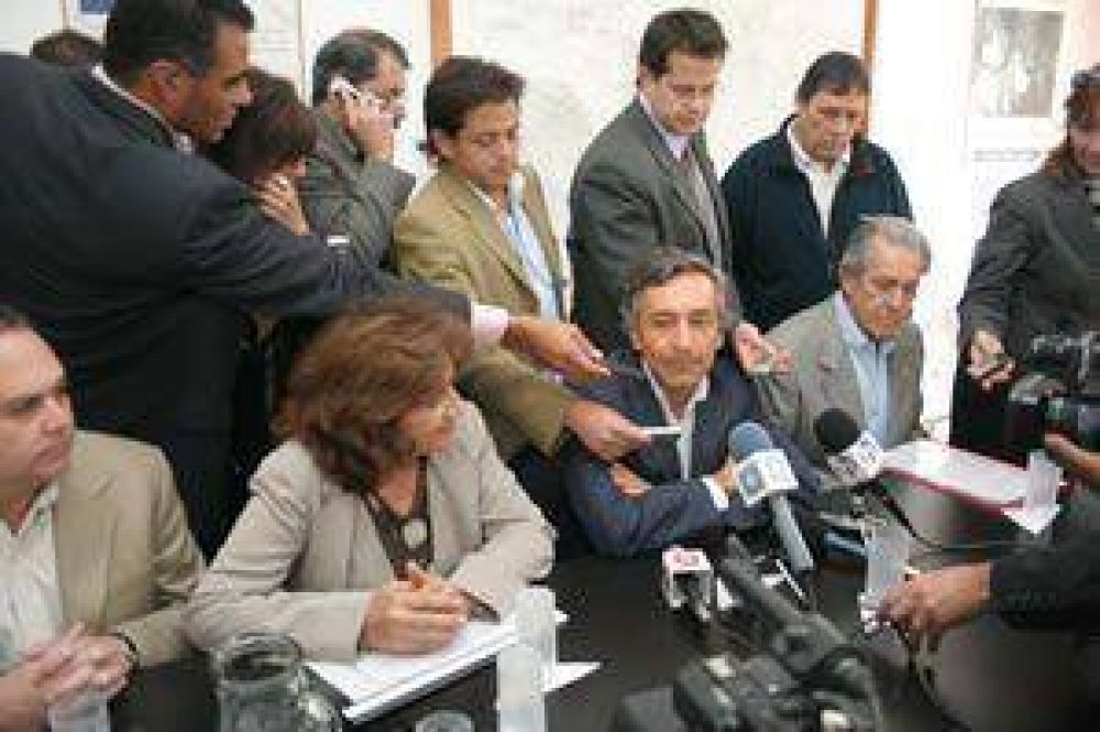 La oposici�n sostiene que se atenta contra la autonom�a de los municipios 