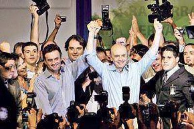 El candidato favorito en Brasil dice que el Mercosur "es una farsa"