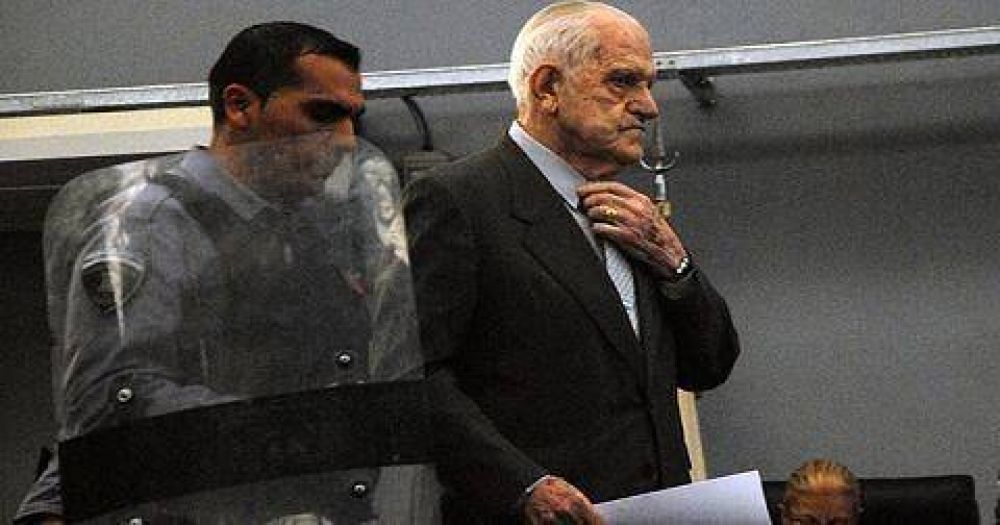 La justicia conden� a 25 a�os de prisi�n a Reinaldo Bignone