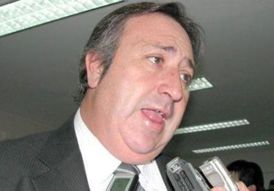 El candidato del PJ saldr� del consenso y del �aval� de Das Neves, dijo Ingram