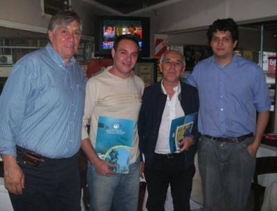 Desayuno debate del Instituto Mois�s Lebensohn