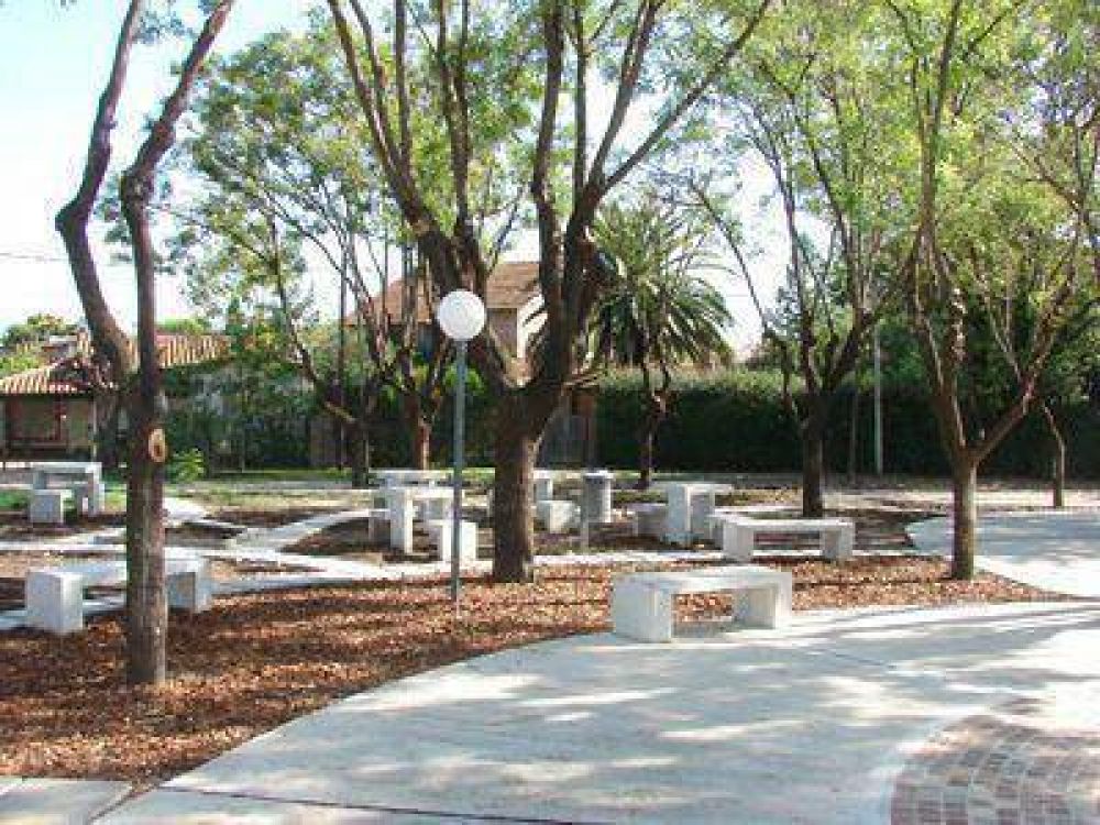 Obras de recuperaci�n en las plazas Gattinoni y La Madre