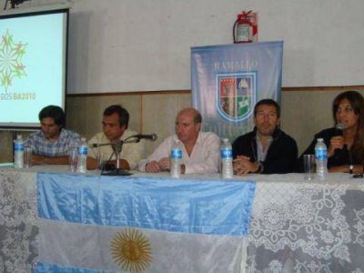  	 Con la presencia del "Chino" Tapia Se lanzaron los Juegos BA 2010