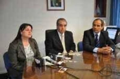 Beneficiarios de la asignaci�n universal completar�n la libreta sanitaria