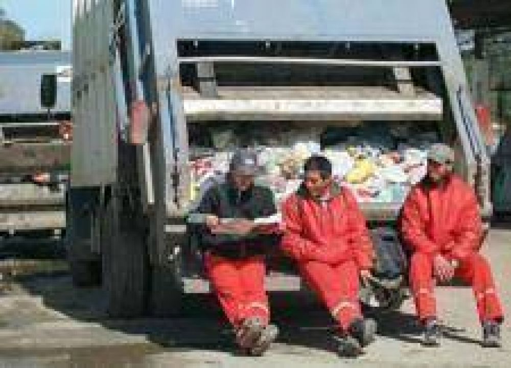 Piden limitar el peso de las bolsas con residuos